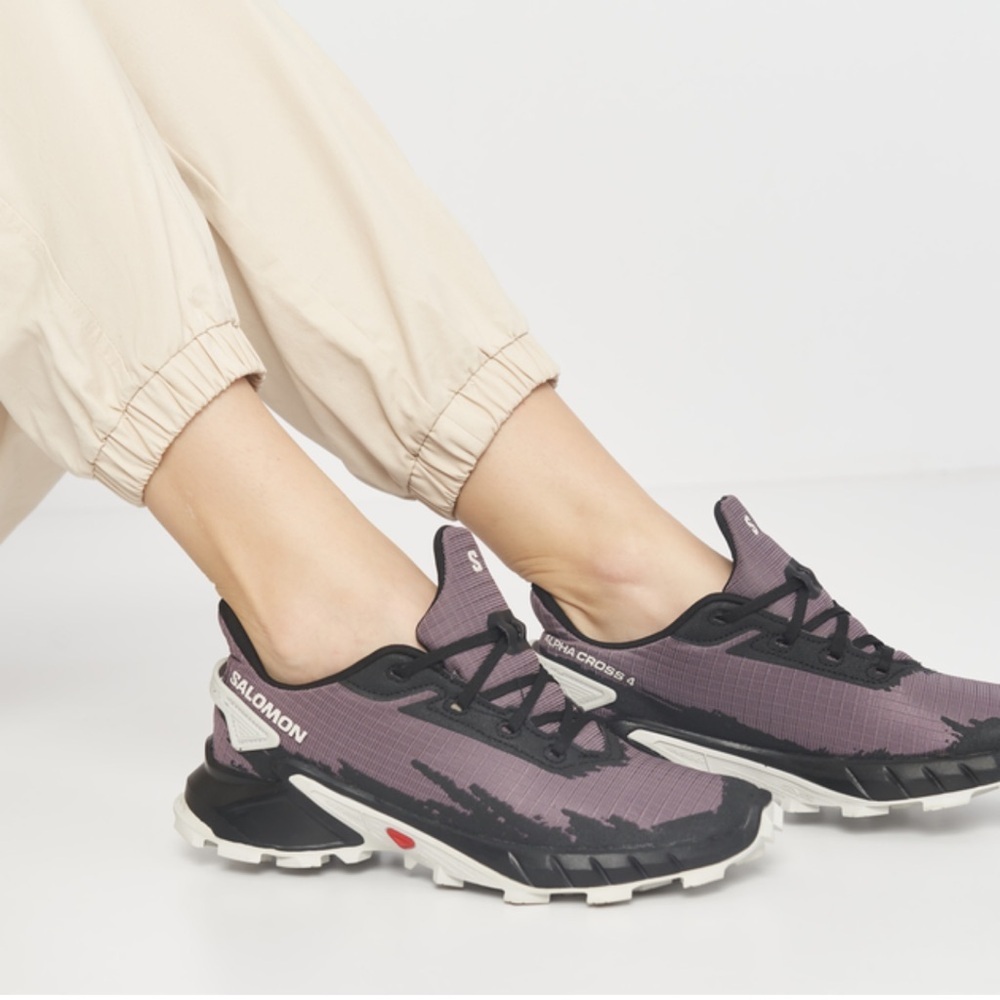 Salomon Alphacross 4 Women's Trail Shoes in Purple and Black